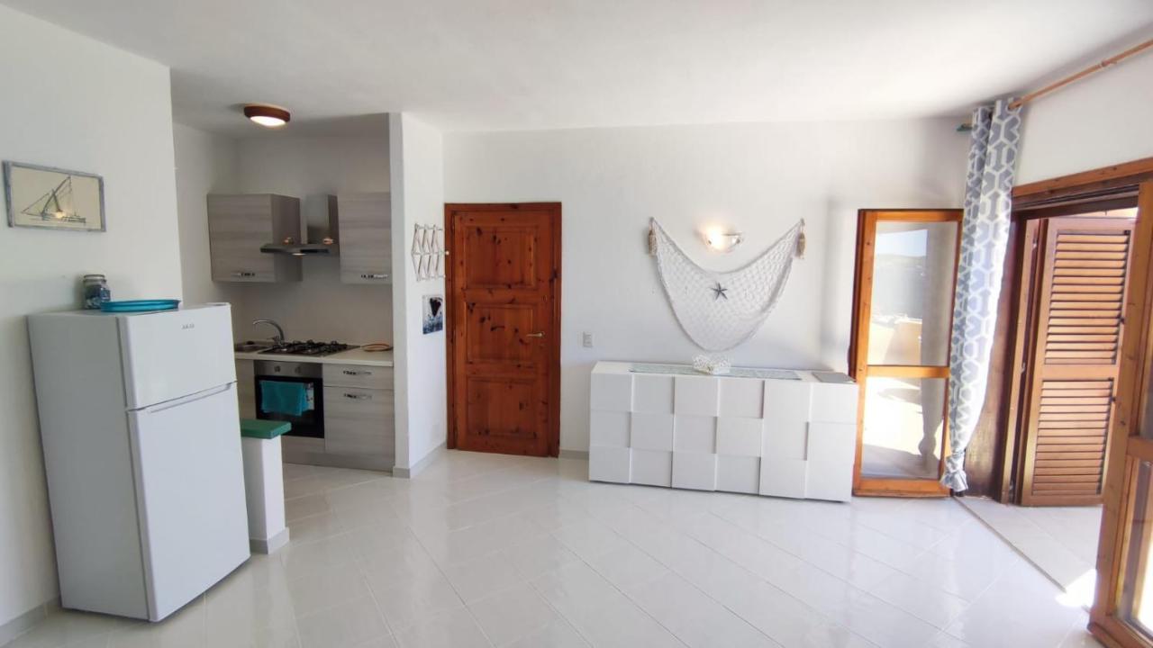 Appartamento Oltremare Vista Mare Ла Мадалена Екстериор снимка