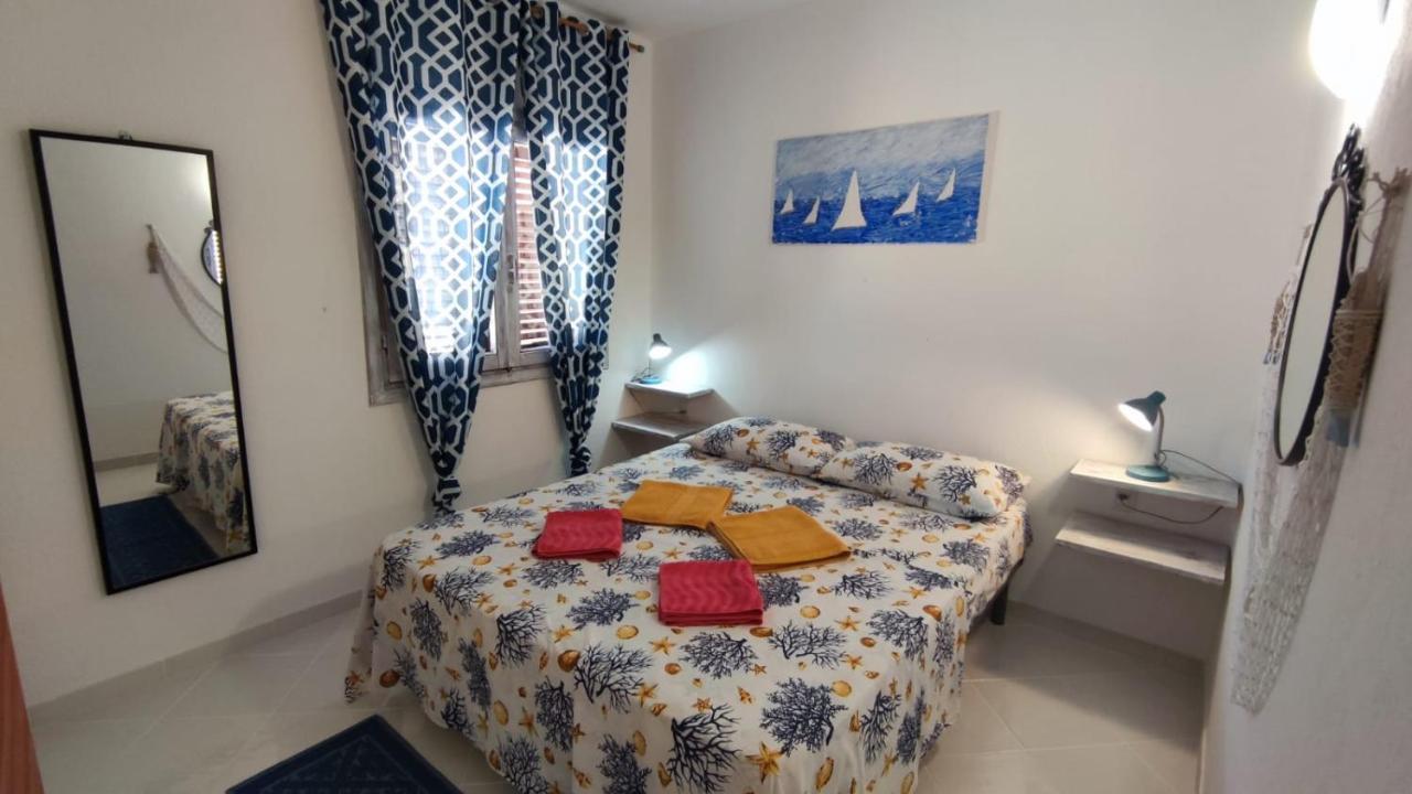 Appartamento Oltremare Vista Mare Ла Мадалена Екстериор снимка