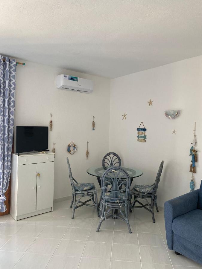 Appartamento Oltremare Vista Mare Ла Мадалена Екстериор снимка